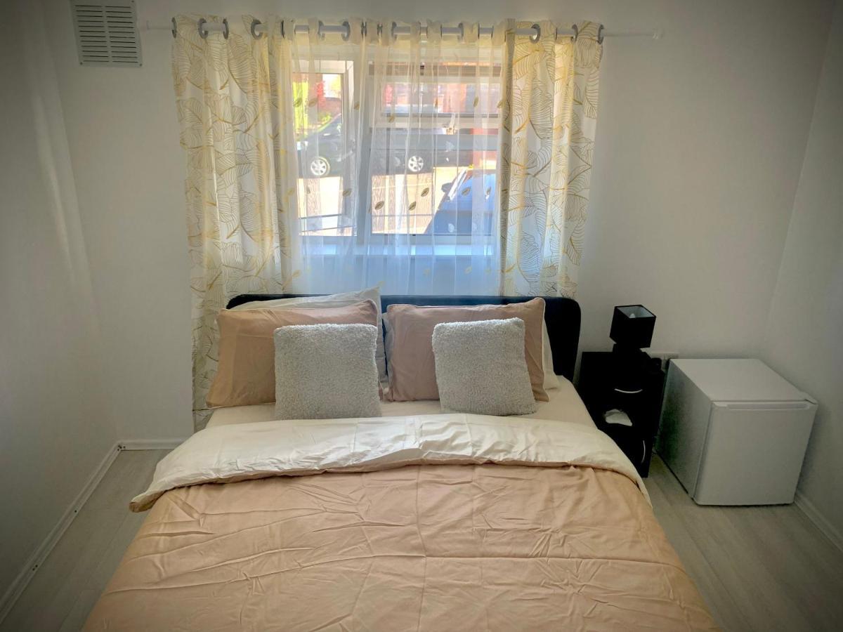 Double Room Bentilee Bucknall  Exteriér fotografie